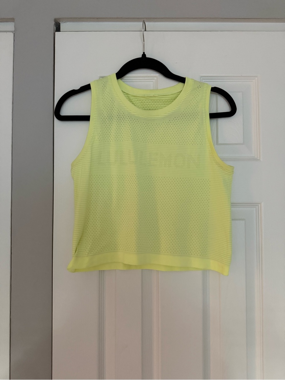 Lululemon Breeze By Muscle Crop Tank